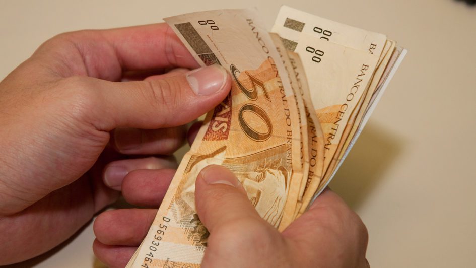Aumento do salário mínimo pode injetar R$ 9,5 bilhões na economia