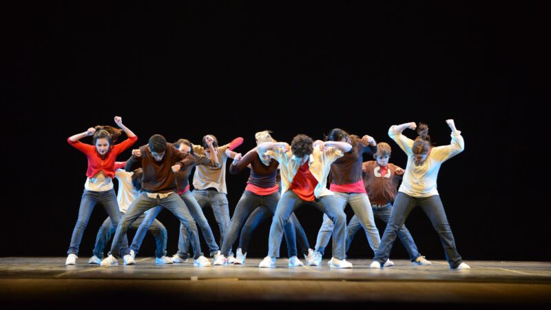 Oficina de Dança Lótus: Uma Nova Experiência na Casa da Juventude em Maio