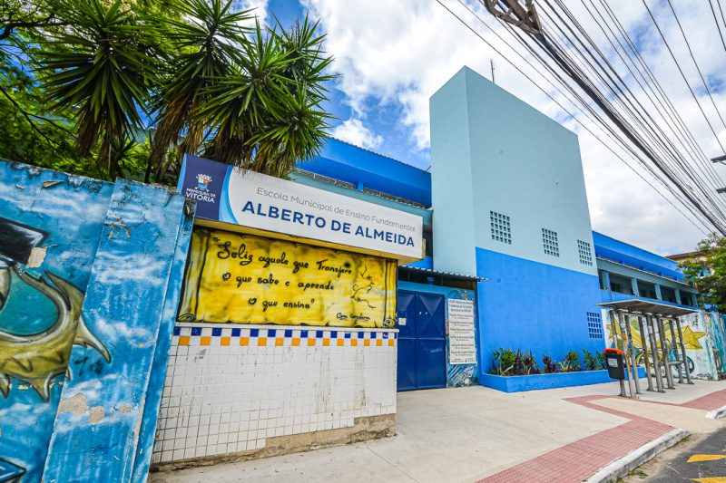 Prefeitura de Vitória nomeia mais profissionais para a rede de ensino da capital