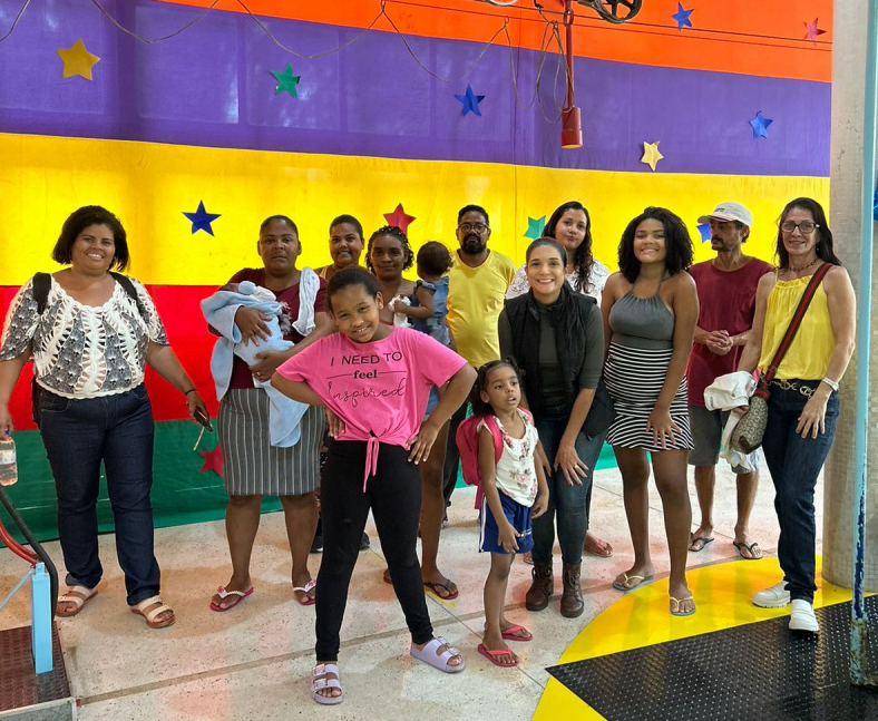 Integração social: Famílias atendidas pelo Cras Consolação visitam a Escola da Ciência