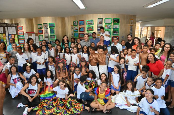 Talentos Emergentes: Exposição de Arte Estudantil Chega à Prefeitura de Vitória
