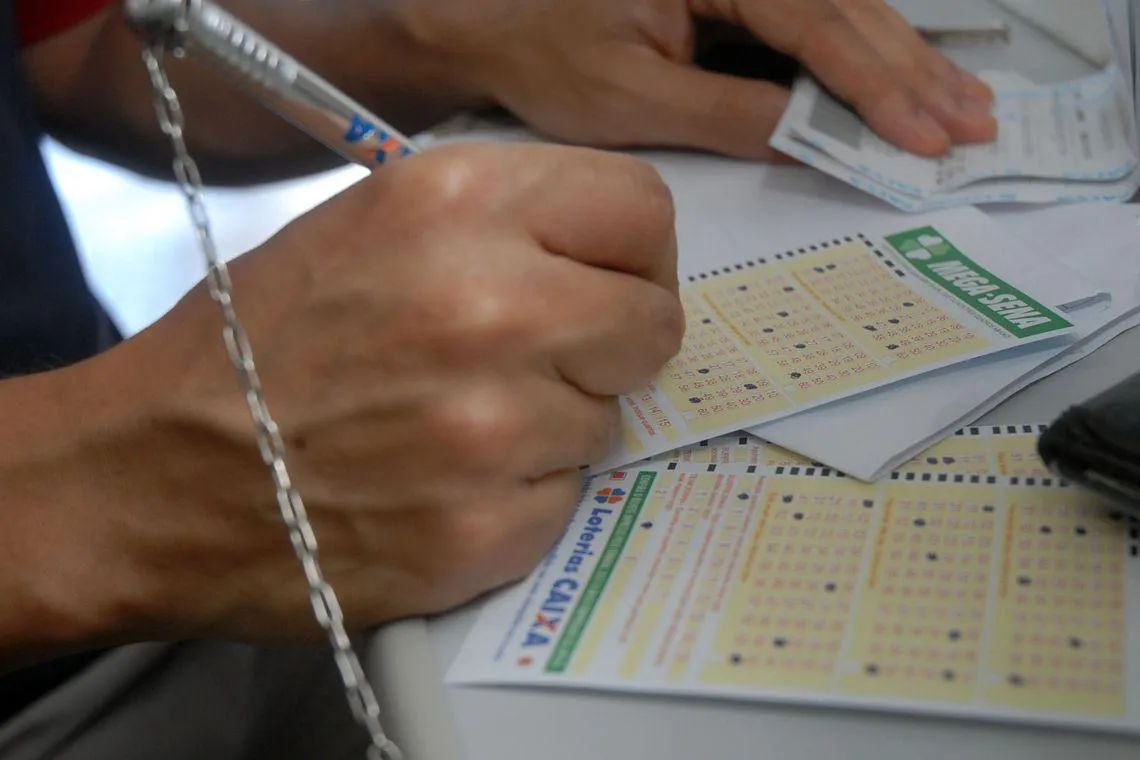 Mega-Sena Sorri Novamente para Assessores da Liderança do PT