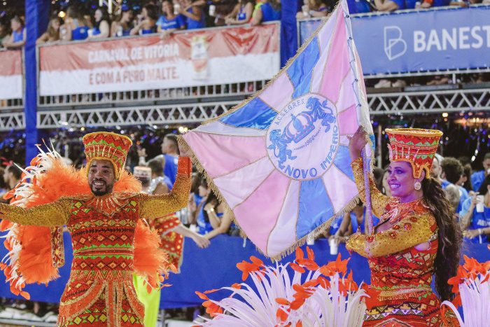 Novo Império Celebra Barra de São Francisco no Início do Desfile do Carnaval 2024