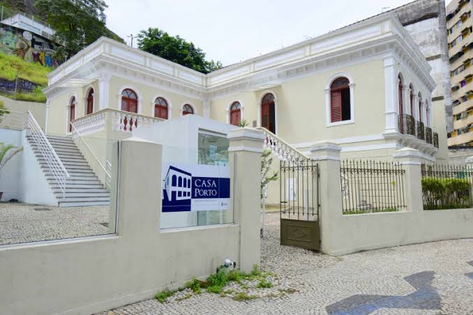 Explorando a Arte Têxtil: Nova Exposição na Casa Porto a partir de Segunda-feira (11)