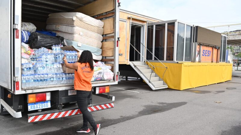 Solidariedade em Ação: Pazolini e Cris Samorini Mandam Cozinhas Móveis e Carretas com 7 Toneladas de Ajuda para o Sul do Espírito Santo e Caparaó