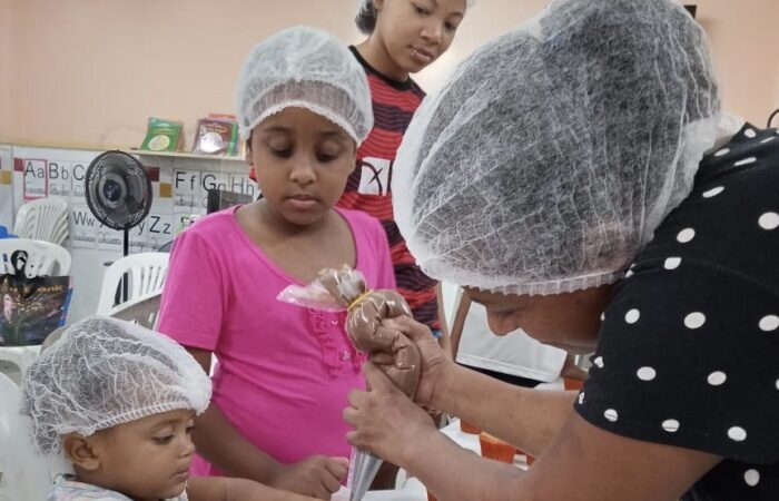 Oficina no Centro de Convivência São Pedro promove fortalecimento de vínculos familiares