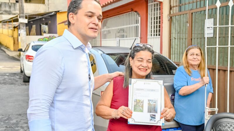 Casa Feliz e Segura: Famílias do Bairro Ilha do Príncipe recebem novas moradias das mãos de Pazolini