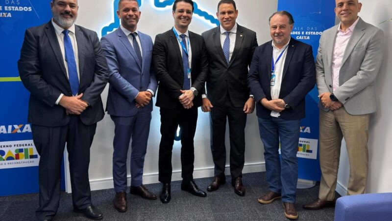 Presidente da Câmara de Vitória discute transferência de sede com a Caixa em Brasília