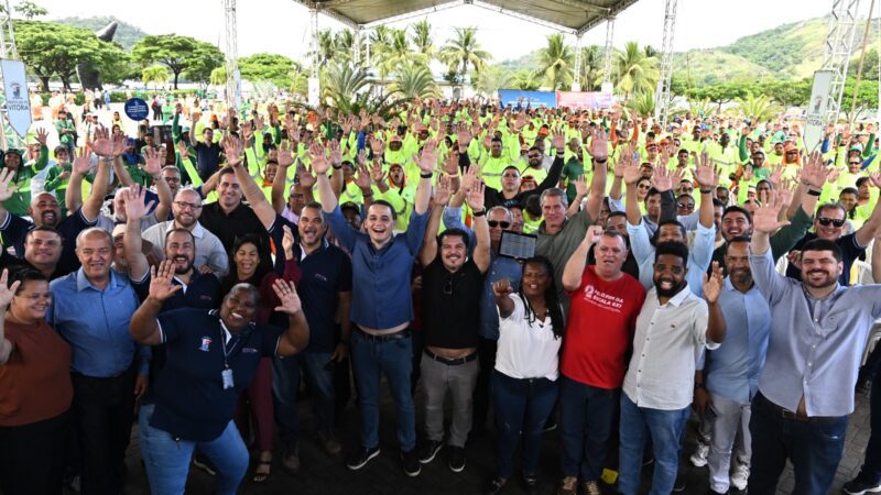Pazolini presta homenagem aos trabalhadores da limpeza com café da manhã especial