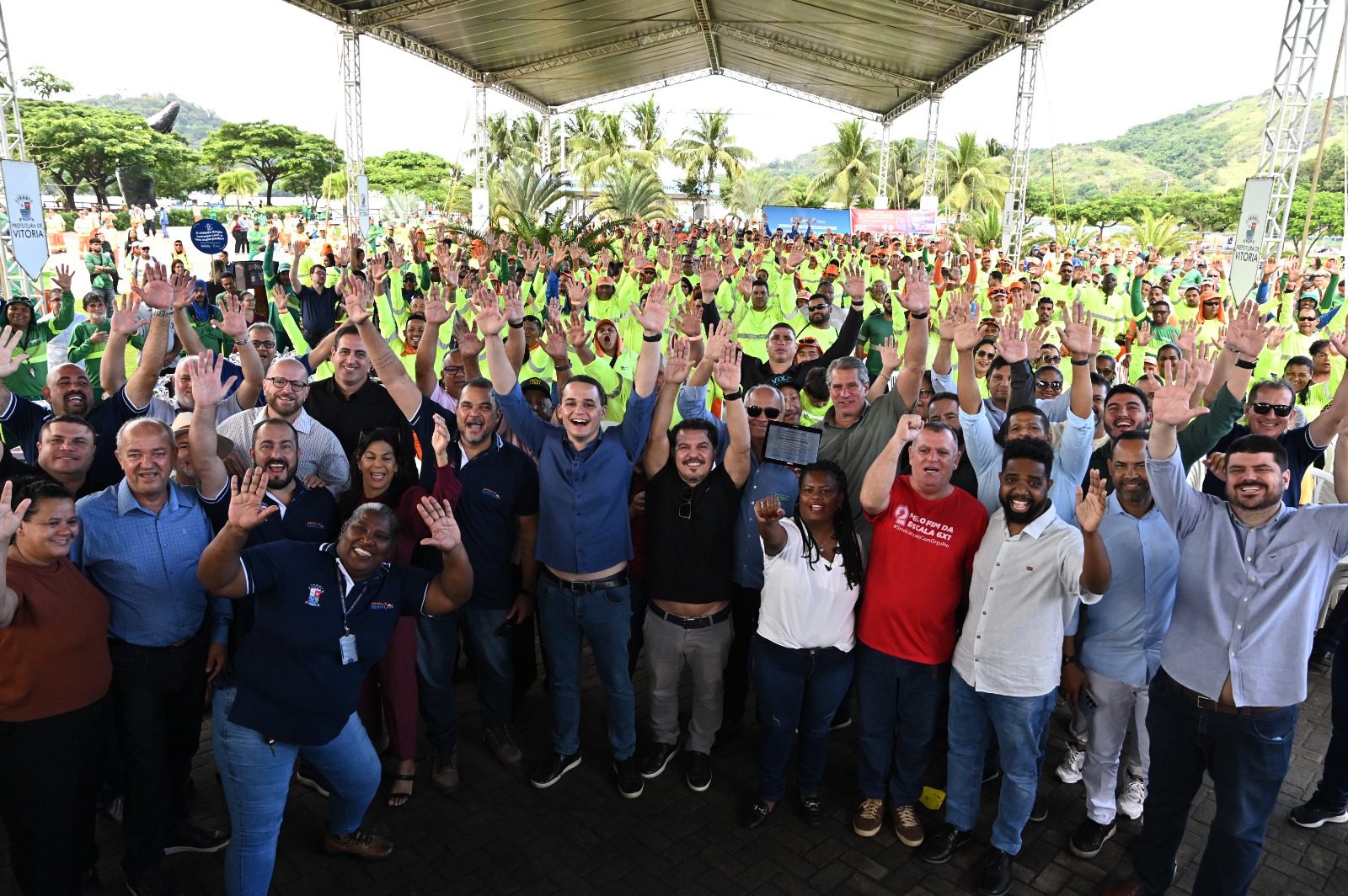Pazolini presta homenagem aos trabalhadores da limpeza com café da manhã especial