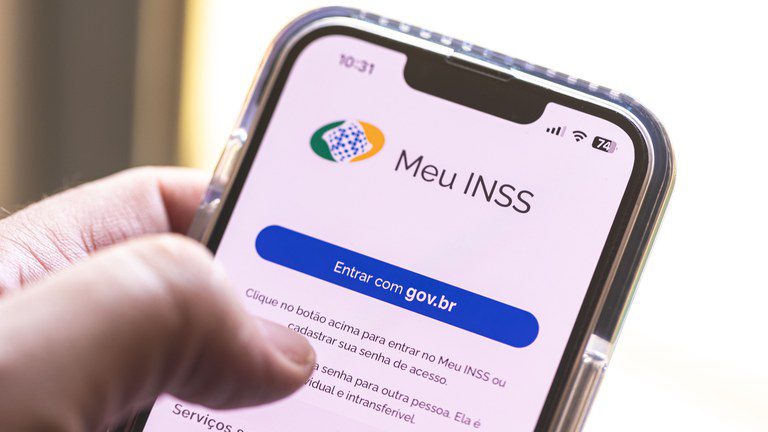 Descontos indevidos no INSS: saiba como consultar e o que fazer