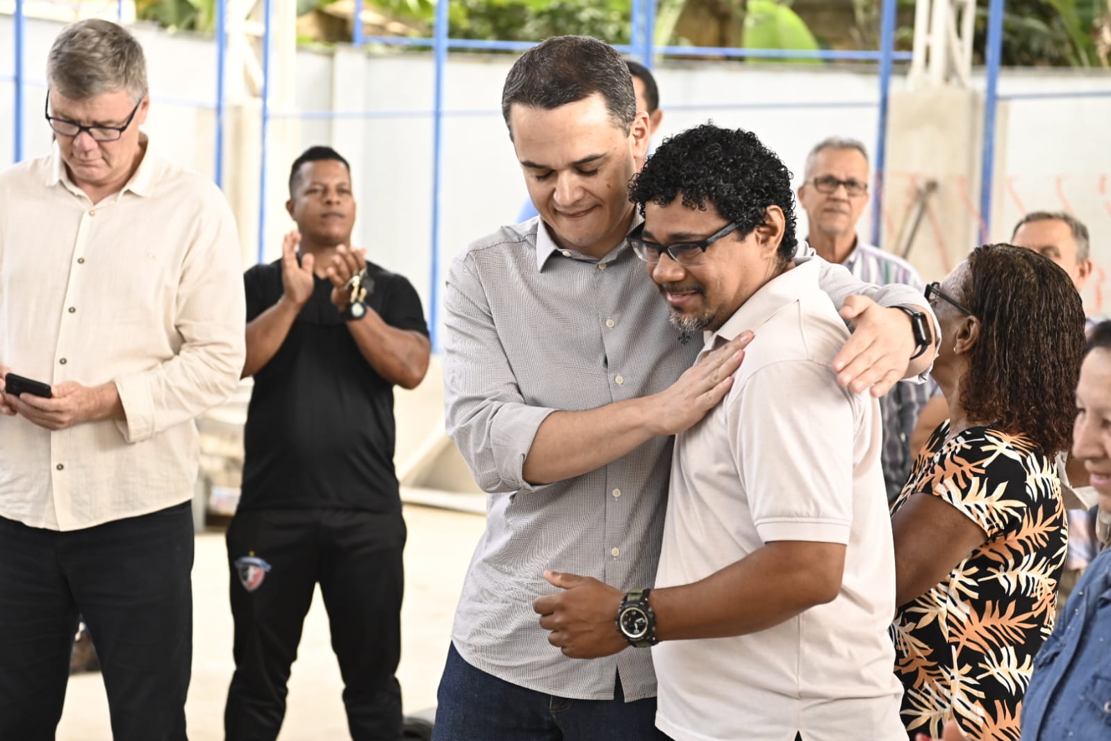 Mais uma escola de tempo integral em Vitória: Pazolini visita obra da EMEF Ronaldo Soares em Resistência