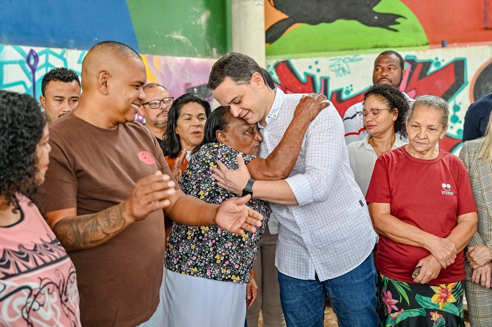 Pazolini visita obras no Bairro Engenharia