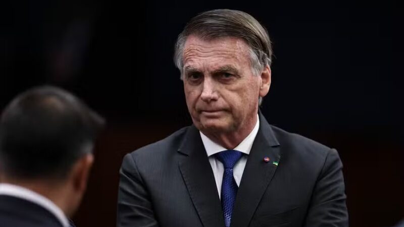 Polícia Federal cumpre mandados contra o ex-presidente Jair Bolsonaro nesta sexta-feira