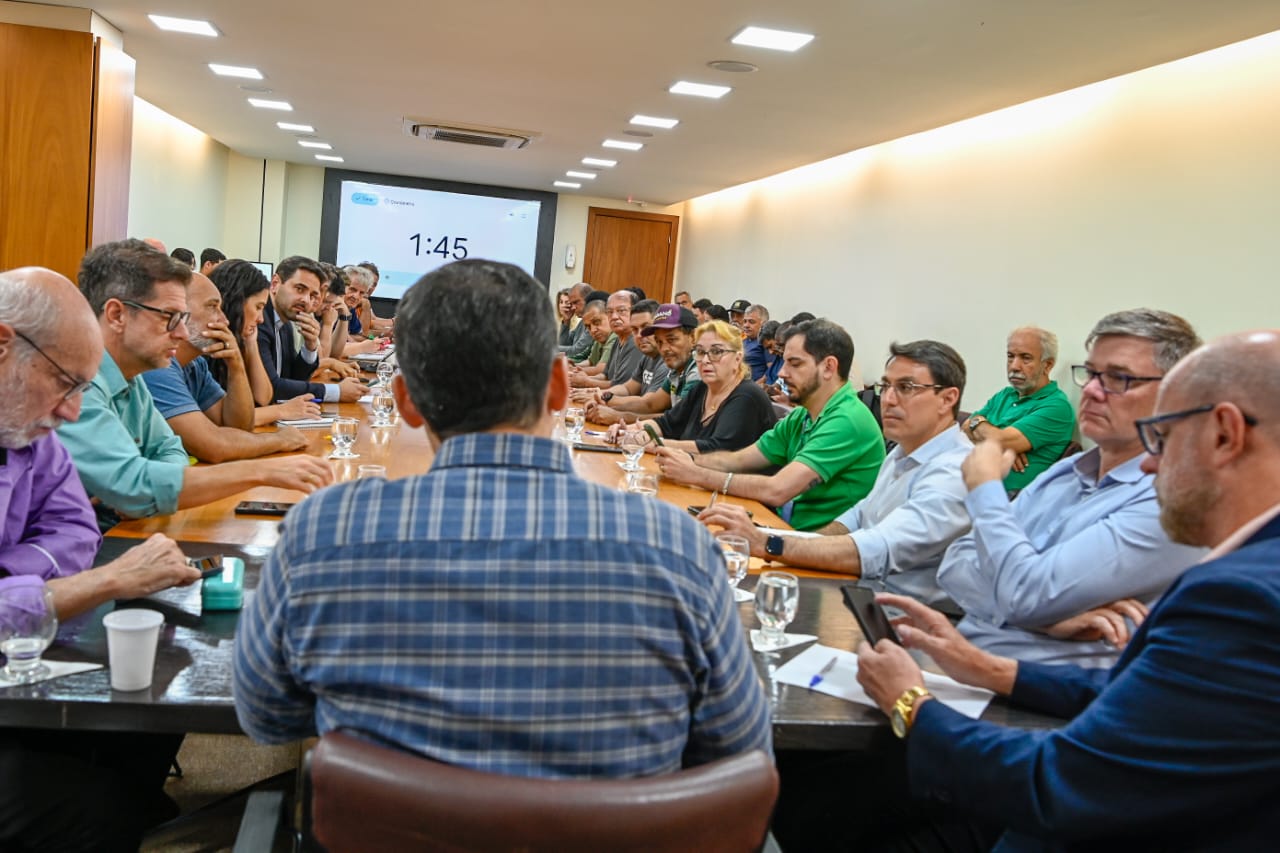 Vitoria do diálogo: líderes comunitários e gestão se reúnem e alinham ações para bairros da capital