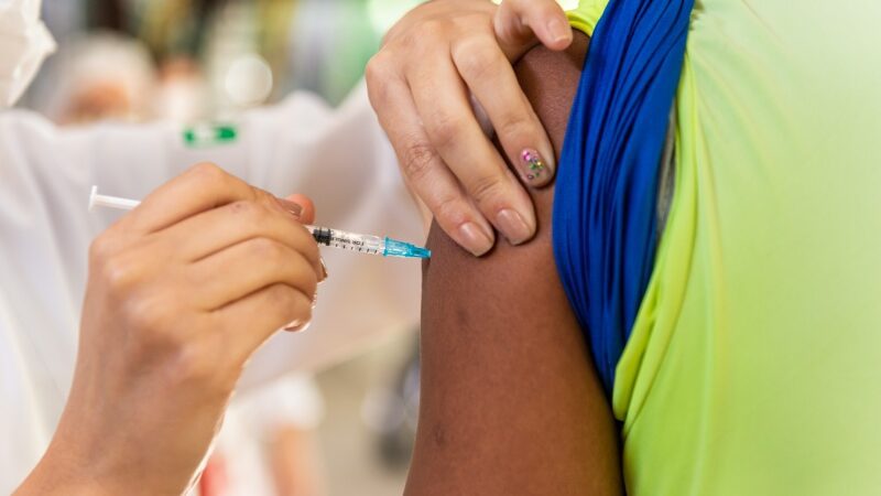 Confira os locais de vacinação neste sábado (19) em Vitória