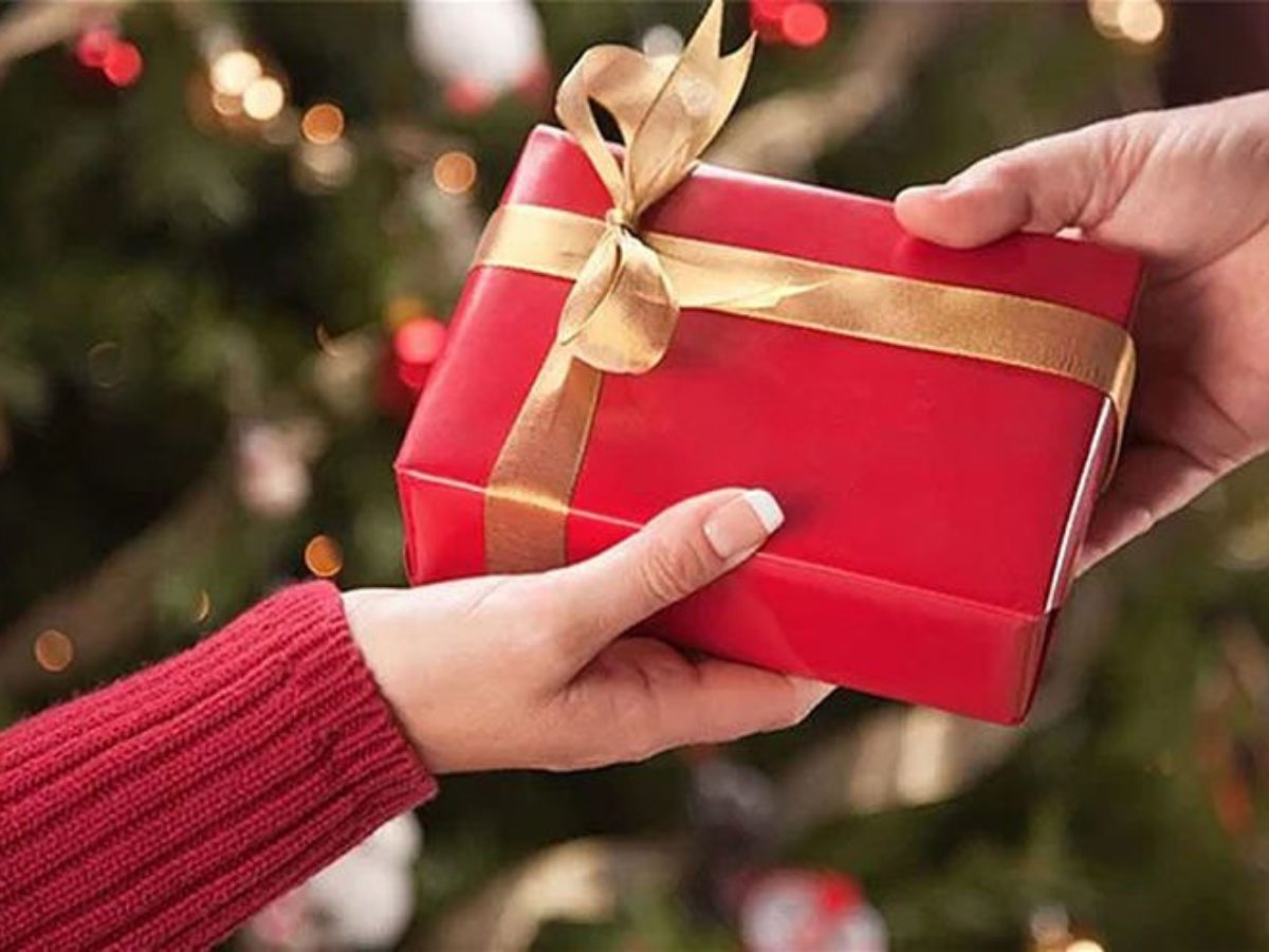 Procon dá dicas sobre trocas e devoluções de presentes de Natal
