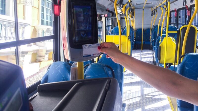 Novo valor da passagem de ônibus do Transcol já está valendo; confira os preços