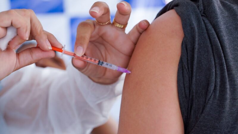 Saúde: mais de 320 mil capixabas poderão receber a vacina bivalente contra a covid