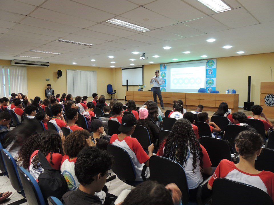 Semana do Consumidor do Procon-ES é marcada por palestras educativas marcam