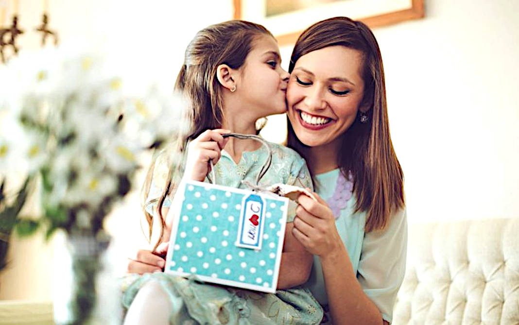 Procon Vitória oferece dicas de presentes e preços para o Dia das Mães