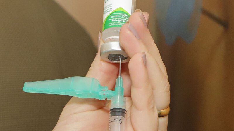 Vitória disponibiliza 8,1 mil vagas para vacinação contra a Covid-19 e Gripe