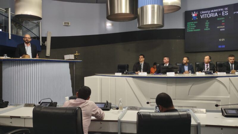 Secretário Luciano Gagno comparece à Câmara de Vitória para esclarecer denúncias na Secretaria Municipal de Cultura
