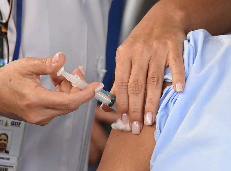 Vitória disponibiliza mais 3.900 vagas para vacinação contra a Covid e Gripe