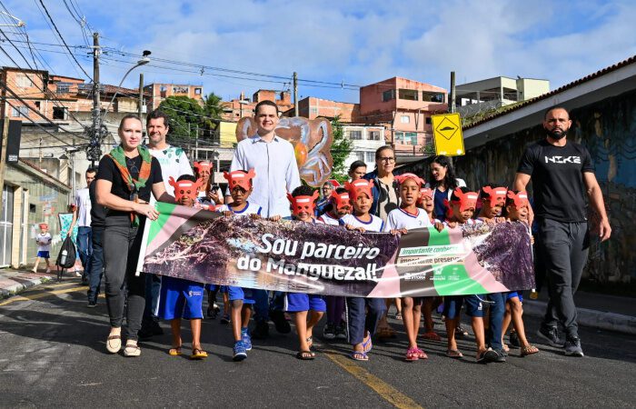 Dia do Manguezal: Caminhada conscientiza sobre a importância da preservação desse ecossistema