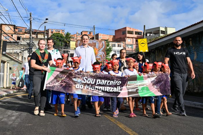 Dia do Manguezal: Caminhada conscientiza sobre a importância da preservação desse ecossistema