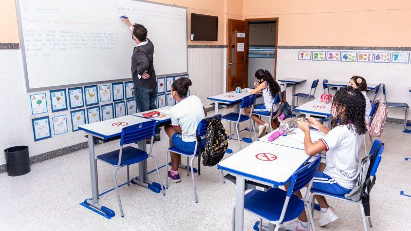 Prefeitura de Vitória amplia equipe: Novos professores são nomeados para rede de ensino