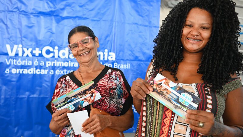 Inclusão Social: Famílias de Vitória Recebem Cartões do Programa Vix + Cidadania.