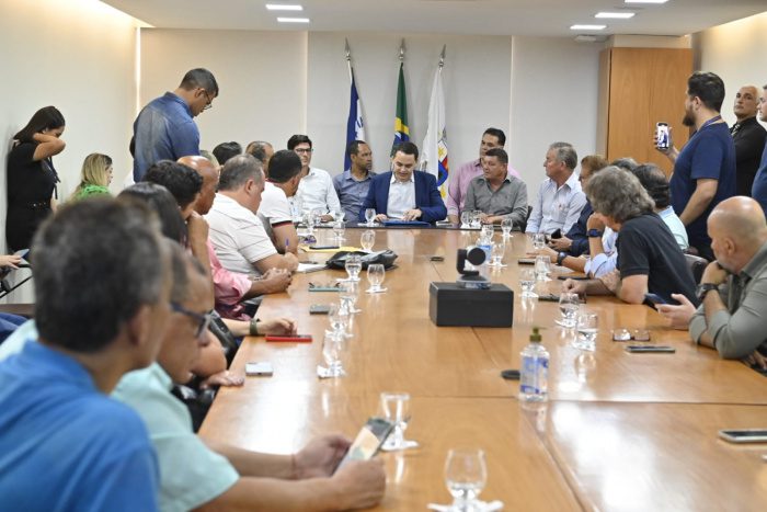 Estacionamento Acessível: Idosos e Pessoas com Deficiência Isentos de Taxas em Vitória.