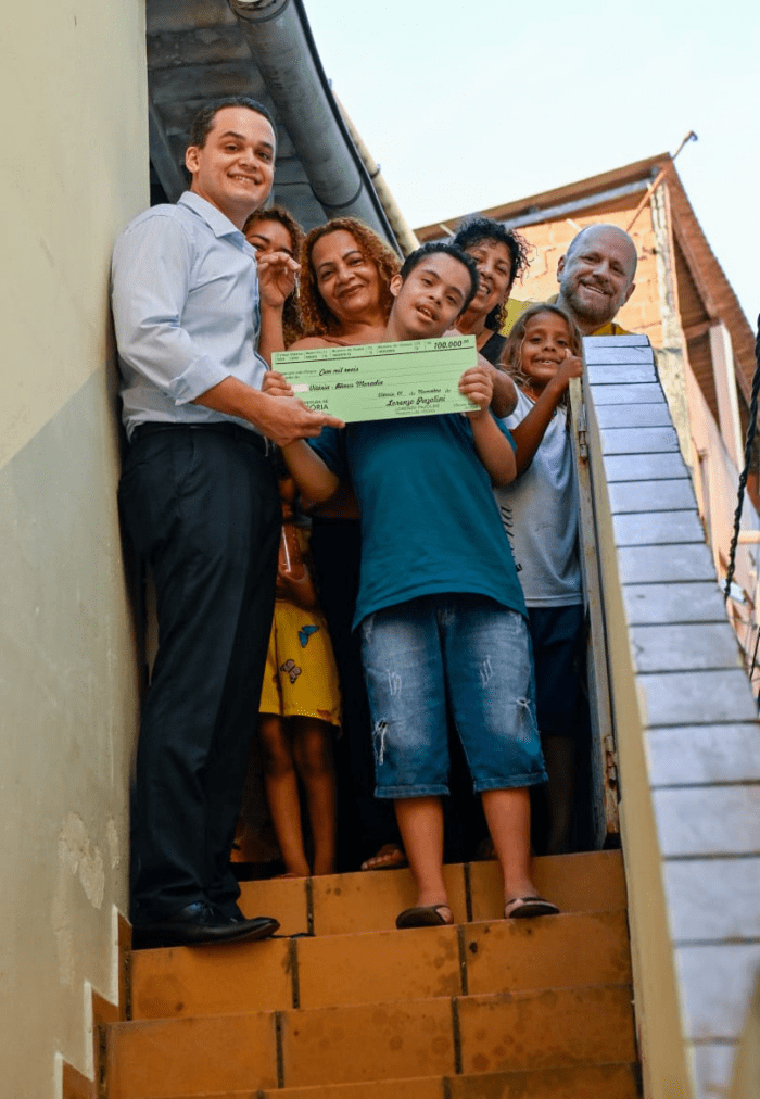 Conquista Habitacional: 155ª Casa Entregue a Munícipe pelo Programa Bônus Moradia