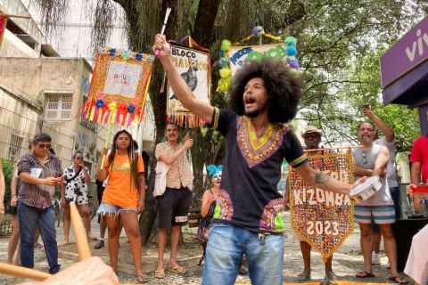 Legislando a Folia: Vereadores Propõem Projeto para Regularizar Carnaval de Blocos em Vitória