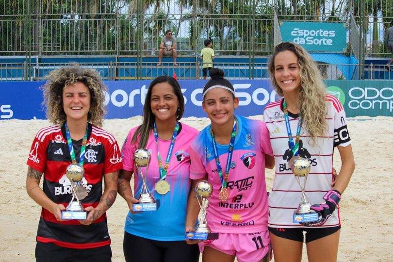 Fenômeno nas Areias: São Pedro Beach Soccer Conquista Brilhantemente o Circuito Brasil