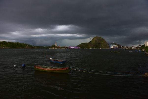 Céu de Vitória Surpreende com Fotos Impactantes Após Mudança Climática e Chuva no ES