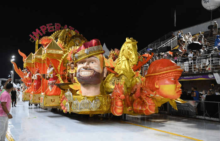 Carnaval 2024: Imperatriz do Forte Revela Histórias da Comunidade