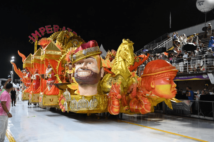 Carnaval 2024: Imperatriz do Forte Revela Histórias da Comunidade