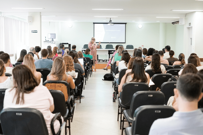 Aprimoramento Profissional em Vitória: Manejo Clínico da Dengue para Profissionais da Saúde