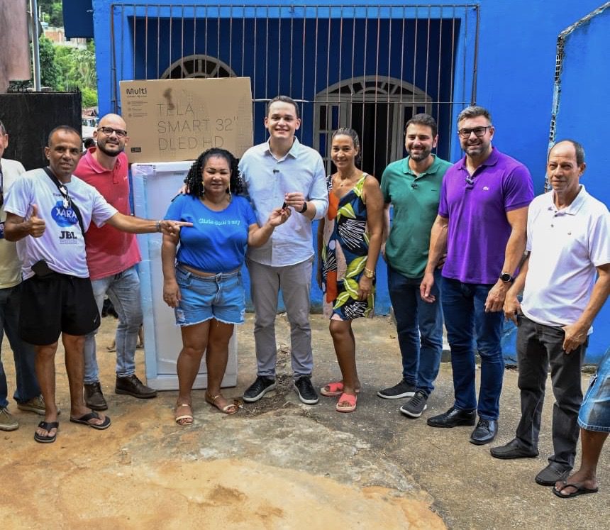 Realização de Sonhos: Pazolini entrega casa própria para mais uma família em Vitória
