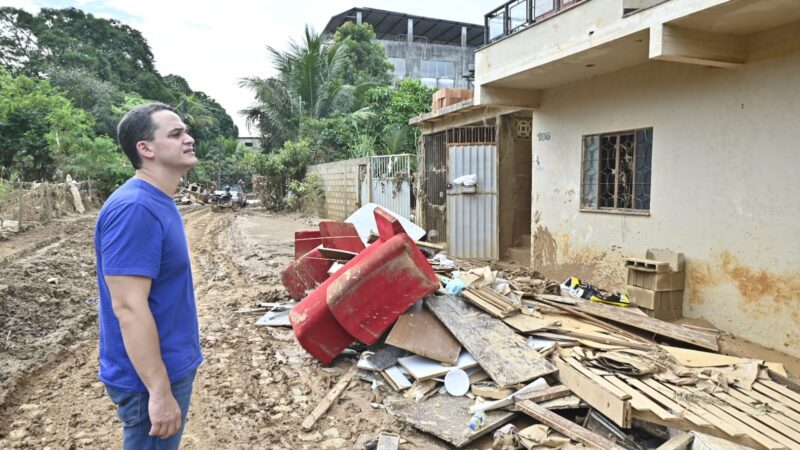 Gestos de solidariedade: Pazolini entrega donativos a vítimas das enchentes em Mimoso