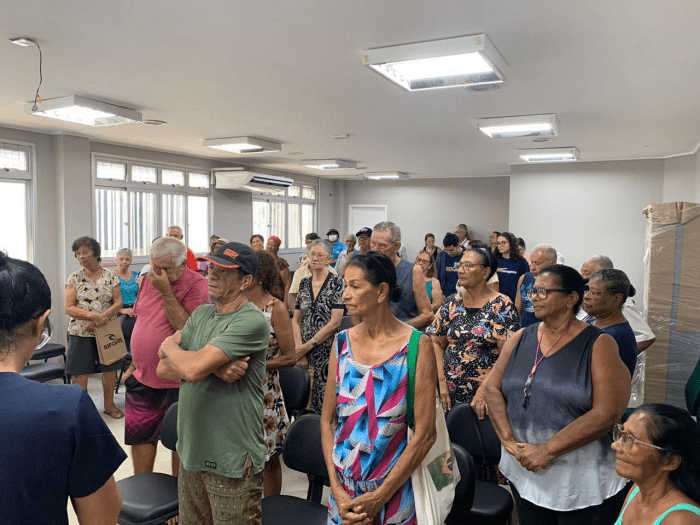 Centro de Saúde da Ilha das Caieiras promove orientações para idosos sobre envelhecimento e prevenção de quedas