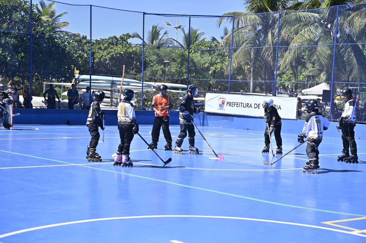 Um passo adiante para o esporte: Pazolini inaugura quadra de hóquei e patinação