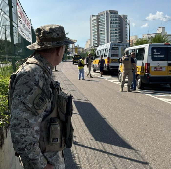 Operação conjunta entre Guarda e Detran resulta na apreensão de vans escolares