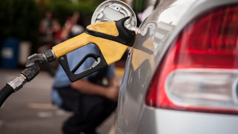 Gasolina tem alta de preço nos postos  do ES