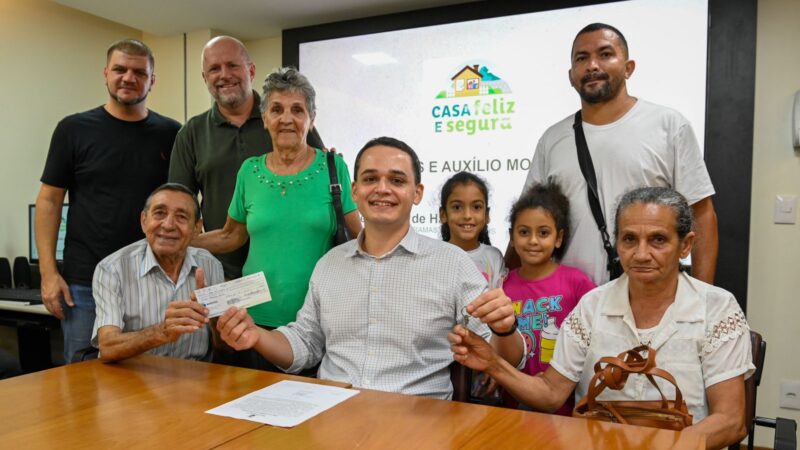 Bônus Moradia: Seis Famílias de Vitória Conquistam a Casa Própria