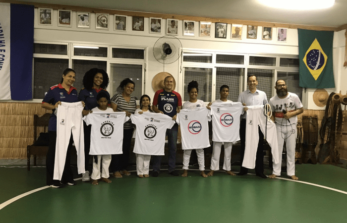 Capoeiristas de São Pedro recebem novos uniformes