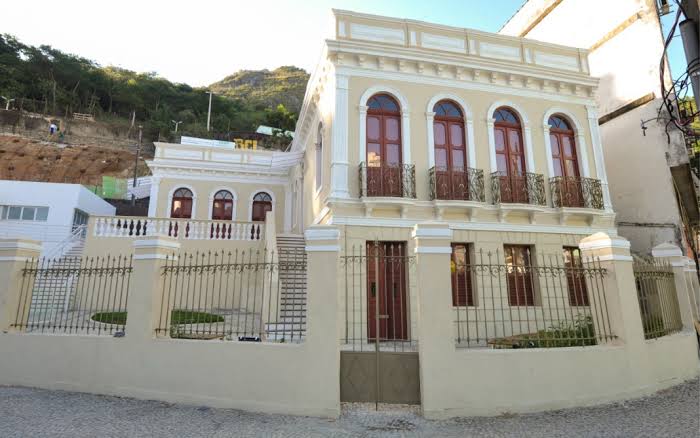 Casa Porto se Transforma em Picadeiro na Exposição “O Circo”