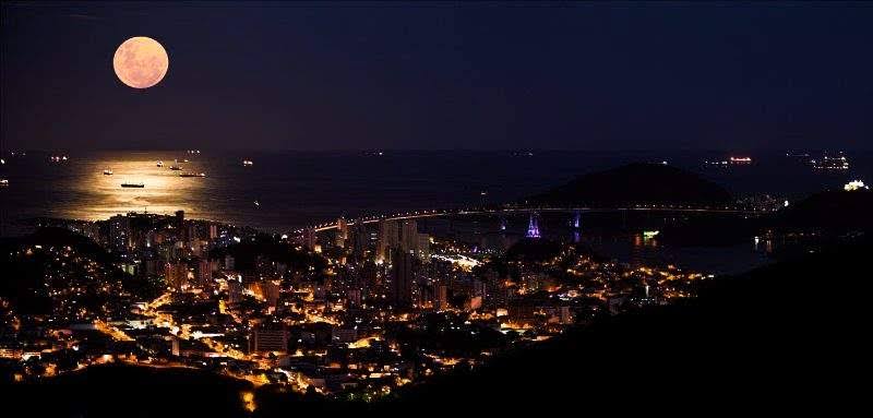 Descubra onde observar a Lua Cheia em Vitória